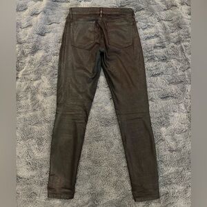 Guess Kate-Legging maroon waxed skinny jean